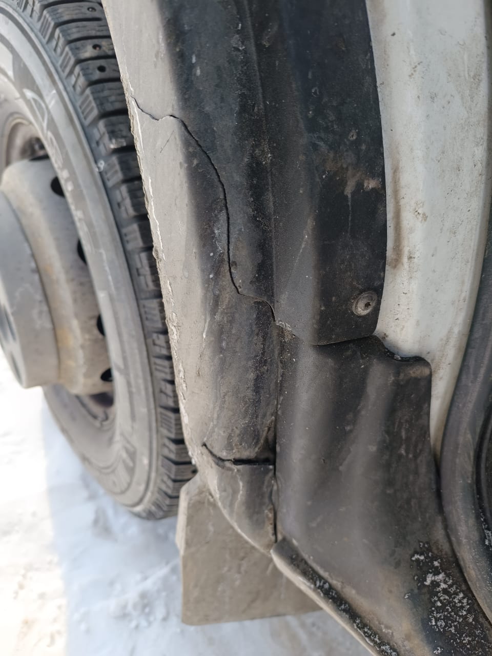 СПЕЦМОБИЛЬ-НН 2818* на шасси IVECO DAILY 4x2 Бортовой (Евроборт) (кат. C) 2017 г. - фото 2